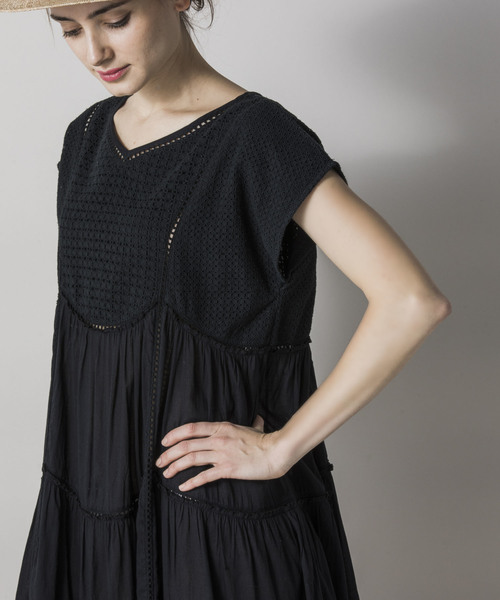 Emma Taylor（エマテイラー）の「エンブロイダリーレースティアードドレス（ワンピース・レディース・ブラック/レッド/オフホワイト・FREE）」の19枚目の写真