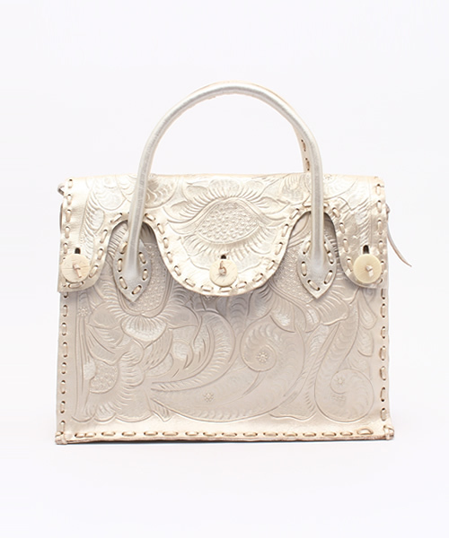 GRACE CONTINENTAL（グレースコンチネンタル）の「Maestra M（ハンドバッグ・レディース・カーキ/ブルー/グレー/ダークブラウン/レッド/ブラック/ベージュ/ホワイト/イエロー/ブラウン系その他/ゴールド/キナリ/ミント/ブロンズ/ピンク/パープル/ピンクゴールド/グリーン・FREE）」の13枚目の写真