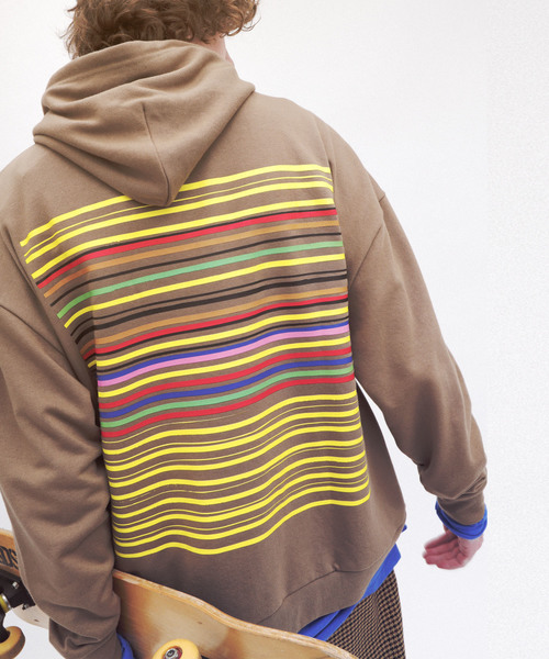 Mark Gonzales(マーク・ゴンザレス)の「Mark Gonzales/マークゴンザレス EMMA CLOTHES別注 オーバーサイズ プルオーバーパーカー(パーカー・メンズ・ダークベージュ/ブラック/オフホワイト/杢グレー・FREE)」の4枚目の写真