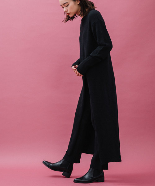 MARECHAL TERRE(マルシャルテル)の「ロングニットワンピース(ワンピース・レディース・ブラック/ベージュ/ピンク・ONE SIZE)」の1枚目の写真
