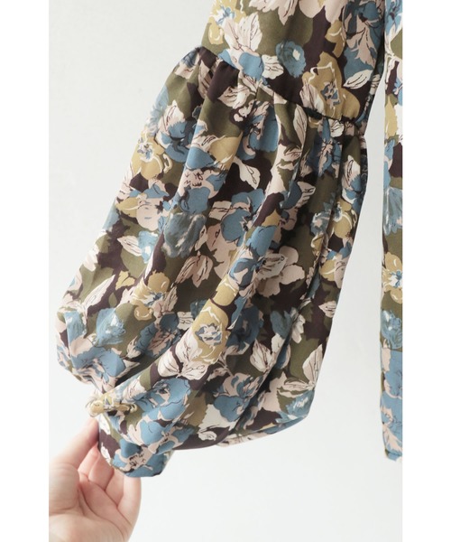 cawaii（カワイイ）の「大人のシックな花柄ポワン袖ブラウストップス（シャツ/ブラウス・レディース・ブルー・FREE）」の19枚目の写真