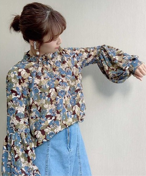 ブラウス シャツ 大人のシックな花柄ポワン袖ブラウストップス レディース 大人のシックな花柄ポワン袖ブラウストップス（シャツ/ブラウス