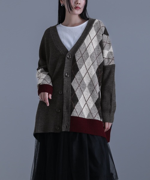 kOhAKU（コハク）の「『アシメアーガイル柄ニットカーディガン』（カーディガン/ボレロ・レディース・チャコールグレー・1/2）」の11枚目の写真