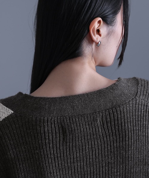 kOhAKU（コハク）の「『アシメアーガイル柄ニットカーディガン』（カーディガン/ボレロ・レディース・チャコールグレー・1/2）」の16枚目の写真