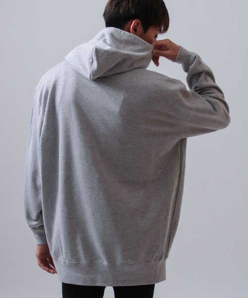 United Athle(ユナイテッドアスレ)の「2-【UA -ユナイテッドアスレ-】10oz SWEAT パーカー 無地/絶妙なワイドシルエット/オーバーサイズ プルオーバー パーカー / レディース メンズ パーカー/ 10.0oz /パーカー(パーカー・レディース・ライトピンク/ブラック/レッド/パープル/オリーブ/ミックスグレー・SMALL/MEDIUM/LARGE/X-LARGE/XX-LARGE)」の16枚目の写真