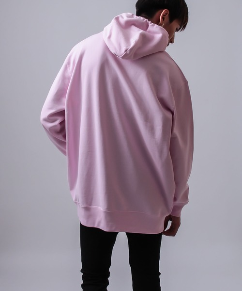 United Athle(ユナイテッドアスレ)の「2-【UA -ユナイテッドアスレ-】10oz SWEAT パーカー 無地/絶妙なワイドシルエット/オーバーサイズ プルオーバー パーカー / レディース メンズ パーカー/ 10.0oz /パーカー(パーカー・レディース・ライトピンク/ブラック/レッド/パープル/オリーブ/ミックスグレー・SMALL/MEDIUM/LARGE/X-LARGE/XX-LARGE)」の12枚目の写真