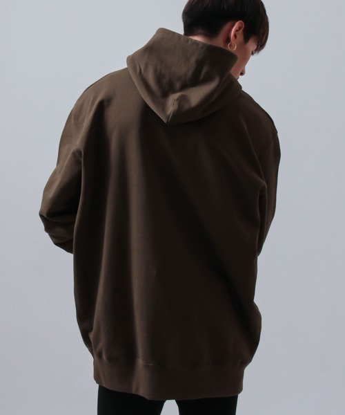 United Athle(ユナイテッドアスレ)の「2-【UA -ユナイテッドアスレ-】10oz SWEAT パーカー 無地/絶妙なワイドシルエット/オーバーサイズ プルオーバー パーカー / レディース メンズ パーカー/ 10.0oz /パーカー(パーカー・レディース・ライトピンク/ブラック/レッド/パープル/オリーブ/ミックスグレー・SMALL/MEDIUM/LARGE/X-LARGE/XX-LARGE)」の19枚目の写真