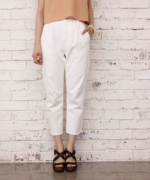 Kastane（カスタネ）の「【Kastane】裁ちきりデニムパンツ（デニムパンツ・レディース・ホワイト/ブルー・MEDIUM/SMALL）」の2枚目の写真