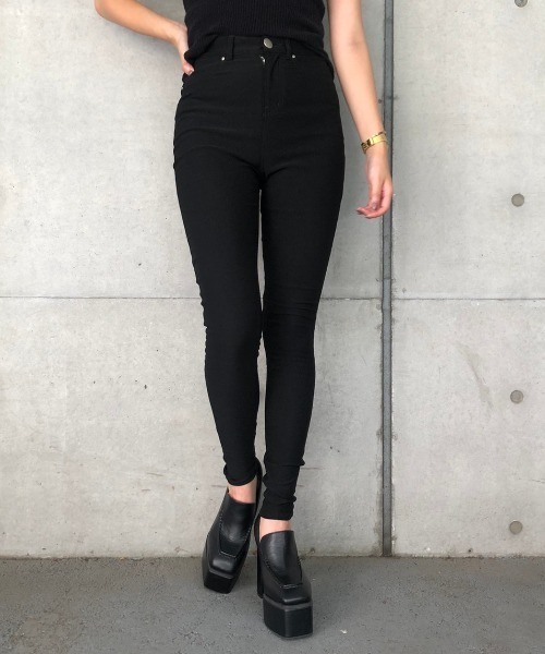 ENVYM(アンビー)の「カラージェギンス(その他パンツ・レディース・ブラック・S/M)」の1枚目の写真