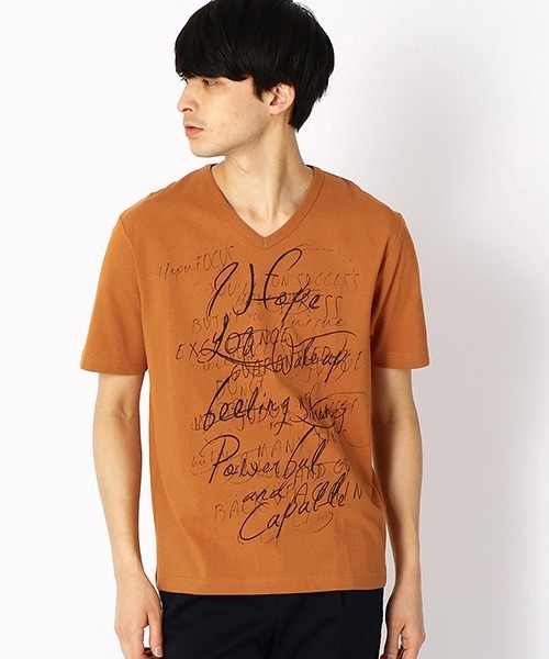 COMME CA ISM(コムサイズム)の「Vネック プリントTシャツ(Tシャツ/カットソー・メンズ・ホワイト/ブラック/カーキ/オレンジ・MEDIUM/LARGE/X-LARGE)」の4枚目の写真
