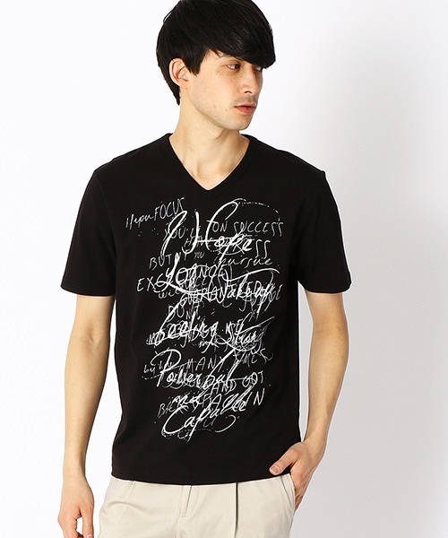COMME CA ISM(コムサイズム)の「Vネック プリントTシャツ(Tシャツ/カットソー・メンズ・ホワイト/ブラック/カーキ/オレンジ・MEDIUM/LARGE/X-LARGE)」の3枚目の写真