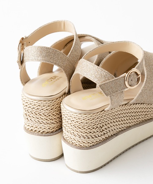 one after another NICE CLAUP（ワンアフターアナザーナイスクラップ）の「厚底クロスサンダル（サンダル・レディース・ブラック/ゴールド/アイボリー・SMALL/MEDIUM/LARGE）」の12枚目の写真