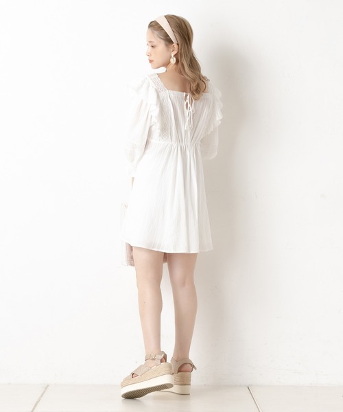 one after another NICE CLAUP（ワンアフターアナザーナイスクラップ）の「厚底クロスサンダル（サンダル・レディース・ブラック/ゴールド/アイボリー・SMALL/MEDIUM/LARGE）」の7枚目の写真