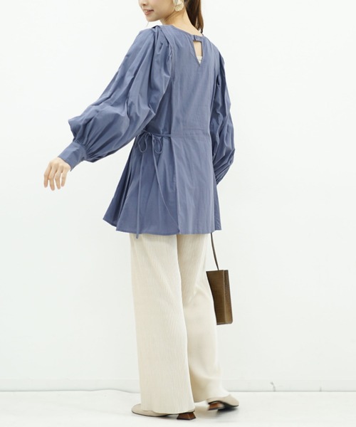 archives（アルシーヴ）の「サイドリボンチュニック（シャツ/ブラウス・レディース・ブラウン/ブルー/オフホワイト・MEDIUM）」の6枚目の写真
