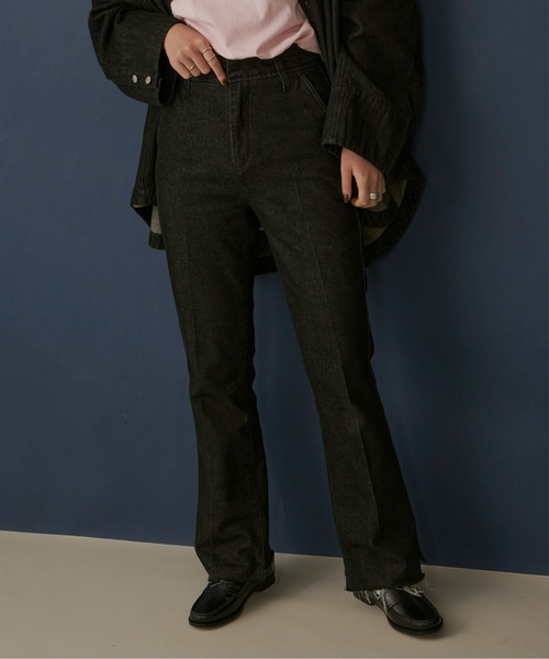 Aunt Marie's（アントマリーズ）の「ベーシックハイウエストセミフレアデニム（デニムパンツ・レディース・ブラック/ネイビー/ブラック系その他・SMALL/MEDIUM/LARGE）」の4枚目の写真