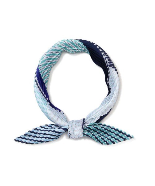 N.(N. Natural Beauty Basic)(エヌエヌナチュラルビューティーベーシック)の「プリーツラウンドボーダースカーフ(ストール/ショール・レディース・ブルー/イエロー・フリ-)」の2枚目の写真