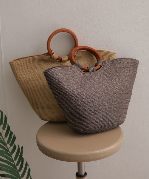 URBAN RESEARCH DOORS（アーバンリサーチドアーズ）の「ウッドハンドルブレードバッグ（ハンドバッグ・レディース・ベージュ/グレー系その他・ONE）」の4枚目の写真