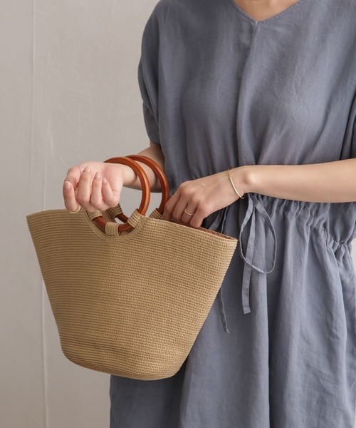 URBAN RESEARCH DOORS（アーバンリサーチドアーズ）の「ウッドハンドルブレードバッグ（ハンドバッグ・レディース・ベージュ/グレー系その他・ONE）」の5枚目の写真