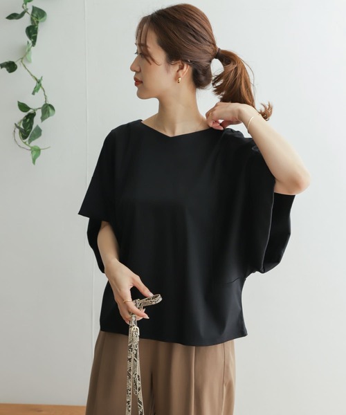 URBAN RESEARCH DOORS（アーバンリサーチドアーズ）の「変形スリーブプルオーバー（Tシャツ/カットソー・レディース・ブラック/オフホワイト/ライトベージュ・ONE）」の18枚目の写真