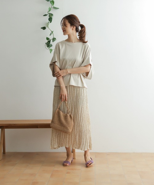 URBAN RESEARCH DOORS（アーバンリサーチドアーズ）の「変形スリーブプルオーバー（Tシャツ/カットソー・レディース・ブラック/オフホワイト/ライトベージュ・ONE）」の10枚目の写真