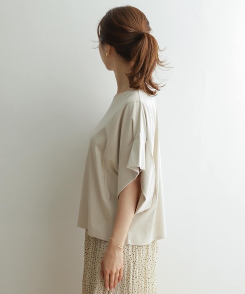 URBAN RESEARCH DOORS（アーバンリサーチドアーズ）の「変形スリーブプルオーバー（Tシャツ/カットソー・レディース・ブラック/オフホワイト/ライトベージュ・ONE）」の15枚目の写真