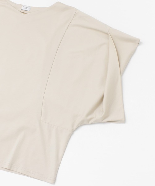 URBAN RESEARCH DOORS（アーバンリサーチドアーズ）の「変形スリーブプルオーバー（Tシャツ/カットソー・レディース・ブラック/オフホワイト/ライトベージュ・ONE）」の11枚目の写真