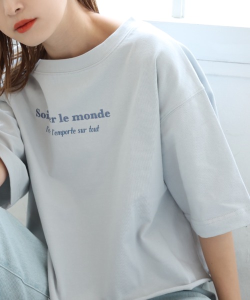 one after another NICE CLAUP(ワンアフターアナザーナイスクラップ)の「ショートゆるロゴT(Tシャツ/カットソー・レディース・チャコールグレー/オフホワイト/サックスブルー/ピンク・FREE)」の4枚目の写真