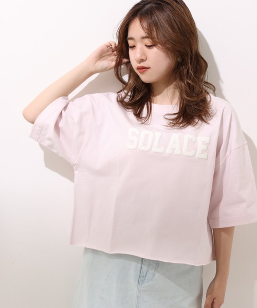 one after another NICE CLAUP(ワンアフターアナザーナイスクラップ)の「ショートゆるロゴT(Tシャツ/カットソー・レディース・チャコールグレー/オフホワイト/サックスブルー/ピンク・FREE)」の2枚目の写真