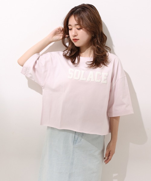one after another NICE CLAUP(ワンアフターアナザーナイスクラップ)の「ショートゆるロゴT(Tシャツ/カットソー・レディース・チャコールグレー/オフホワイト/サックスブルー/ピンク・FREE)」の17枚目の写真