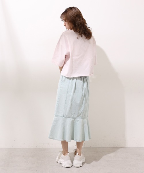one after another NICE CLAUP(ワンアフターアナザーナイスクラップ)の「ショートゆるロゴT(Tシャツ/カットソー・レディース・チャコールグレー/オフホワイト/サックスブルー/ピンク・FREE)」の20枚目の写真
