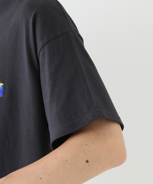 RELAXFIT(リラックスフィット)の「【RELAXFIT / リラックスフィット 】WISM 別注 RAINBOW ROGO T-SHIRT(Tシャツ/カットソー・メンズ・ホワイト/ブラック・LARGE/X-LARGE)」の13枚目の写真