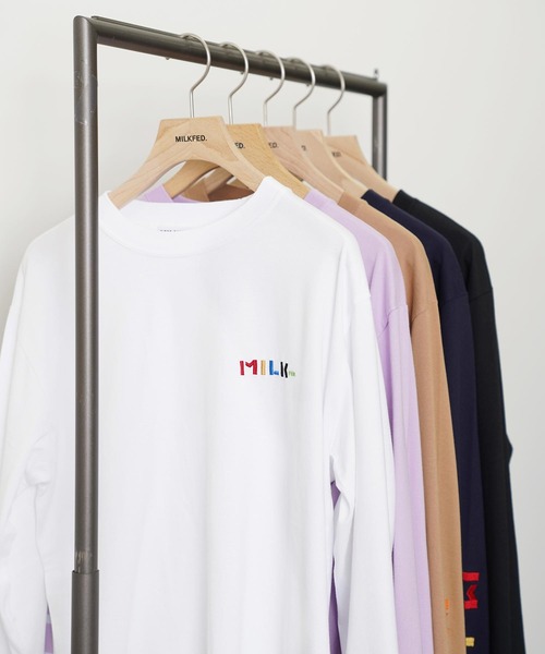 MILKFED.(ミルクフェド)の「LS TEE SLEEVE EMBROIDERED LOGO(Tシャツ/カットソー・レディース・ホワイト/ブラック/ブラウン/ライトパープル/ネイビー・ONE SIZE)」の12枚目の写真
