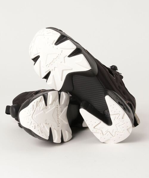 Reebok(リーボック)の「Reebok リーボック INSTAPUMP FURY OG インスタポンプフューリーOG GX8623 CBLK/CHAL/SEPI(スニーカー・メンズ・ブラック系その他・25.0cm/22.0cm/24.5cm/24.0cm/26.0cm/27.0cm/23.0cm/25.5cm/26.5cm/23.5cm/30.0cm/29.0cm/28.5cm/27.5cm/28.0cm)」の3枚目の写真