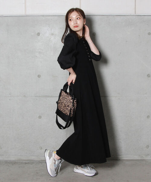 fredy emue(フレディエミュ)の「袖ボリュームドッキングロングワンピース(ワンピース・レディース・ブラック/ベージュ・36/38)」の9枚目の写真