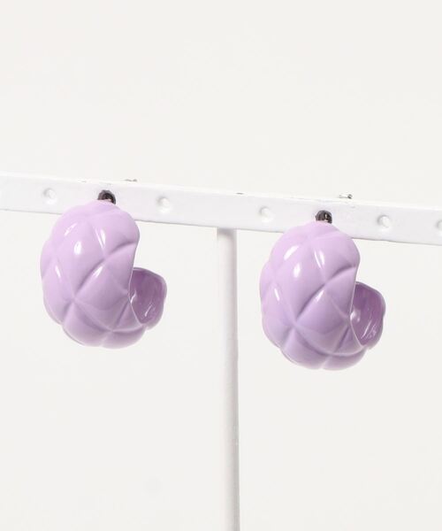 VIS（ビス）の「キルティングピアス（ピアス（両耳用）・レディース・オフホワイト/ダークラベンダー・FREE）」の5枚目の写真