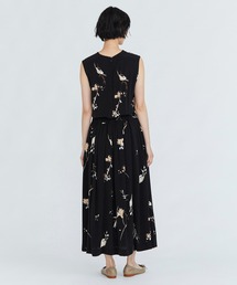 SACRA サクラ　花柄ロングワンピース　ノースリーブ　黒　Mサイズ　フレア SACRA ｜ サクラ コットンリヨセル マルチフラワー ノースリーブ