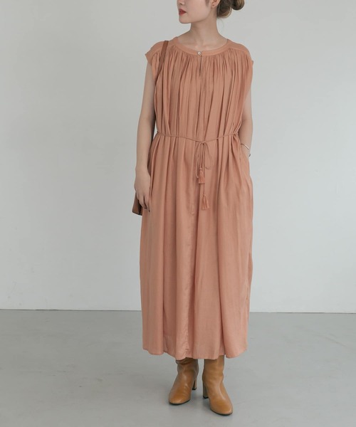 URBAN RESEARCH ROSSO（アーバンリサーチロッソ）の「モダールヘリンボーンノースリーブワンピース（ワンピース・レディース・ブラウン系その他/ベージュ系その他・FREE）」の15枚目の写真