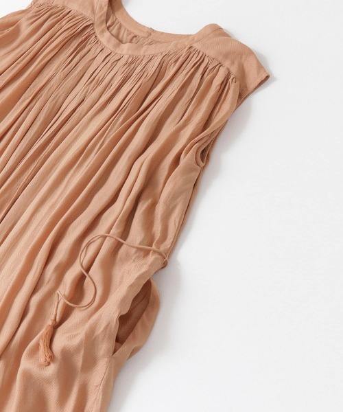 URBAN RESEARCH ROSSO（アーバンリサーチロッソ）の「モダールヘリンボーンノースリーブワンピース（ワンピース・レディース・ブラウン系その他/ベージュ系その他・FREE）」の4枚目の写真