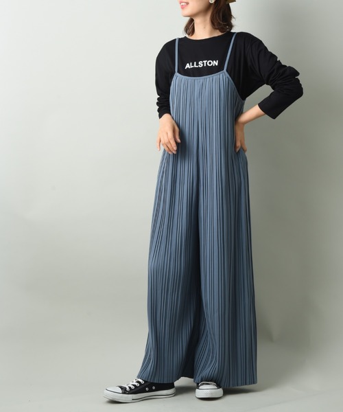 INTERPLANET（インタープラネット）の「カットプリーツ加工サロペット+Tシャツセット（サロペット/オーバーオール・レディース・ブラック/オレンジ/ブルー・FREE）」の3枚目の写真