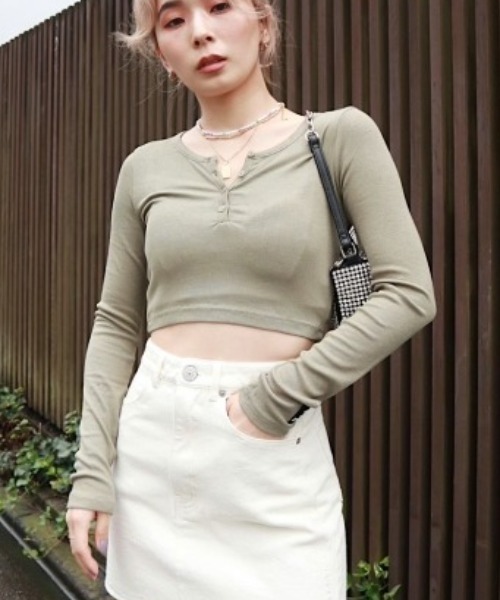 FIG&VIPER（フィグアンドバイパー）の「ヘンリーcomfyロンT（Tシャツ/カットソー・レディース・ホワイト/カーキ/ブラック/ライトグレー/サックスブルー・FREE）」の4枚目の写真