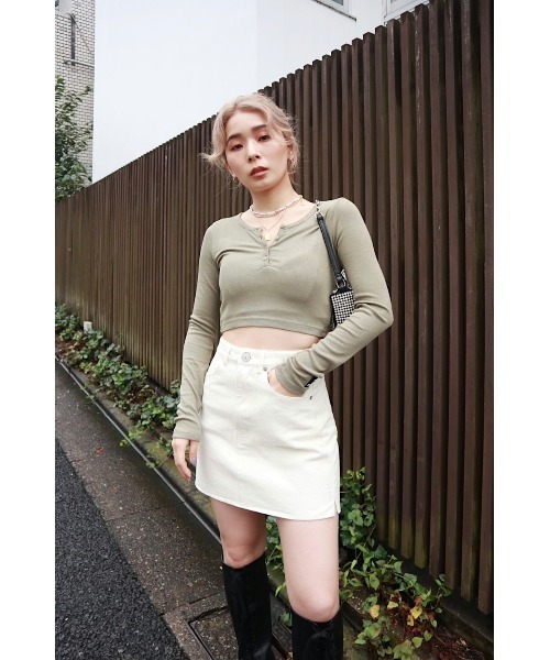 FIG&VIPER（フィグアンドバイパー）の「ヘンリーcomfyロンT（Tシャツ/カットソー・レディース・ホワイト/カーキ/ブラック/ライトグレー/サックスブルー・FREE）」の13枚目の写真