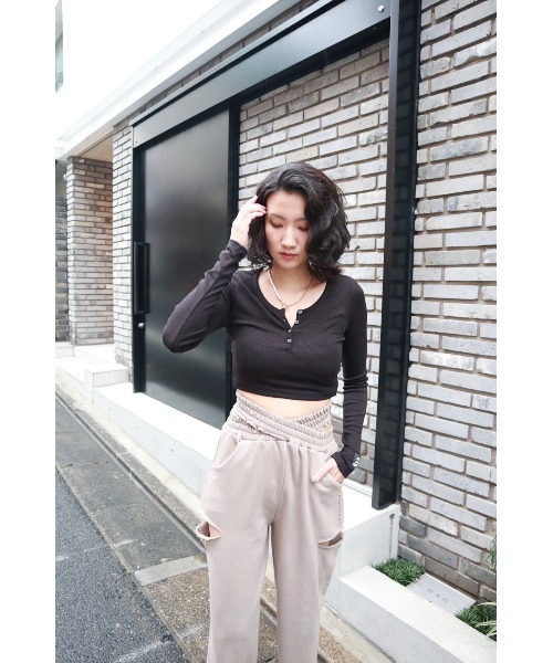 FIG&VIPER（フィグアンドバイパー）の「ヘンリーcomfyロンT（Tシャツ/カットソー・レディース・ホワイト/カーキ/ブラック/ライトグレー/サックスブルー・FREE）」の12枚目の写真