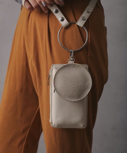 ap retro(アプレトロ)の「リングショルダーバック(ハンドバッグ・レディース・ホワイト/モカ/ブラック/オレンジ/サックスブルー・FREE)」の7枚目の写真