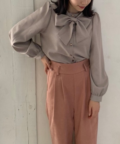 OLIVE des OLIVE（オリーブデオリーブ）の「【人気アイテム再入荷】ボウタイブラウス（シャツ/ブラウス・レディース・ライトブラウン/オフホワイト/ブラウン/ベージュ/ブラック/ワンウォッシュ・FREE）」の16枚目の写真