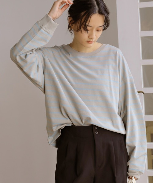 AMERICAN HOLIC（アメリカンホリック）の「インタックショルダーカットプルオーバー（Tシャツ/カットソー・レディース・チャコールグレー/グレー系その他4/ブラック系その他4/オフホワイト・M/L）」の4枚目の写真