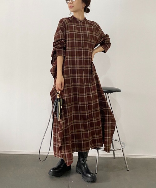 CAPRICIEUX LE'MAGE（カプリシューレマージュ）の「チェックバックラッフルワンピース（ワンピース・レディース・ブラック/ブラウン/ベージュ・FREE）」の5枚目の写真