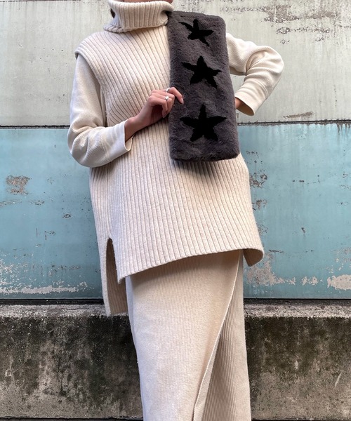 Scrap Book（スクラップブック）の「【Scrap Book】スターエコファーマフラー（マフラー・レディース・グレー/グレー系その他/ベージュ・FREE）」の2枚目の写真