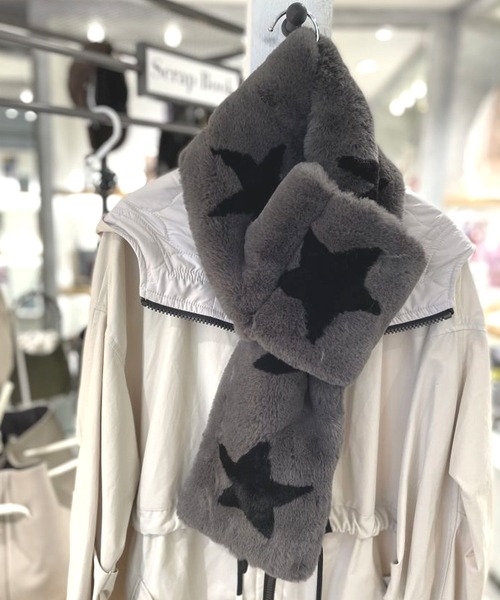 Scrap Book（スクラップブック）の「【Scrap Book】スターエコファーマフラー（マフラー・レディース・グレー/グレー系その他/ベージュ・FREE）」の6枚目の写真