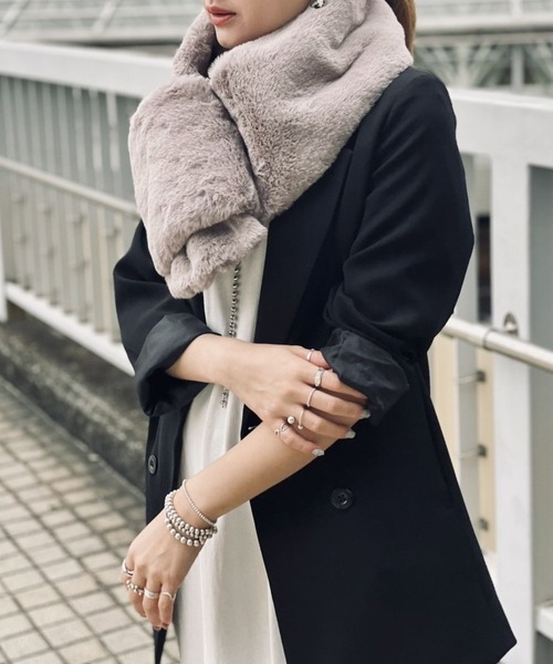 Scrap Book（スクラップブック）の「【Scrap Book】スターエコファーマフラー（マフラー・レディース・グレー/グレー系その他/ベージュ・FREE）」の13枚目の写真