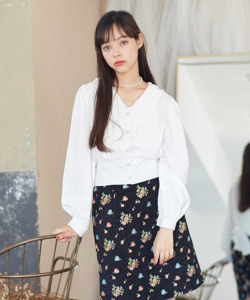 Hamble by Par Avion（ハンブルバイパラビオン）の「レース衿ショートブラウス（シャツ/ブラウス・レディース・オフホワイト/ブラック・ONESIZE）」の14枚目の写真